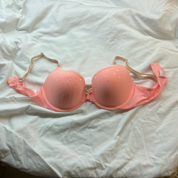 Victoria Secret push-up Demi - Picture 1 of 2